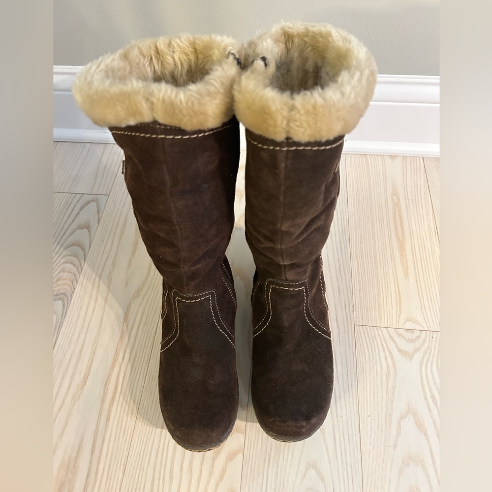 Baretraps size 6 in brown like new